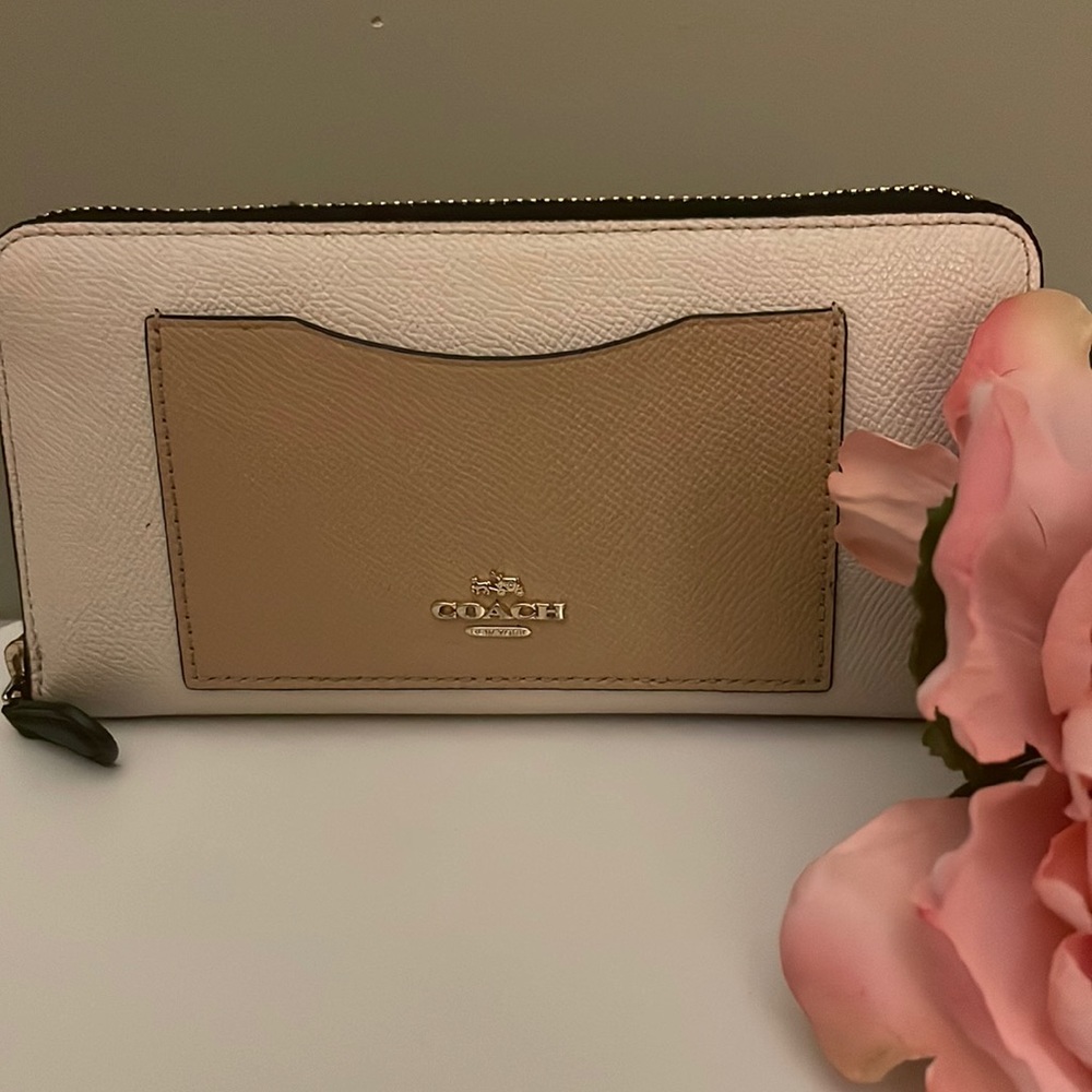 Coach “New York” Cream and Tan Leather Zip-around Wallet